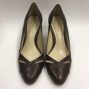 Ann Taylor Dark Brown Heels 6M Womans (0002)
